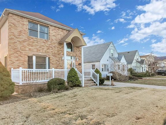 3rd image of 78-36 266th St
