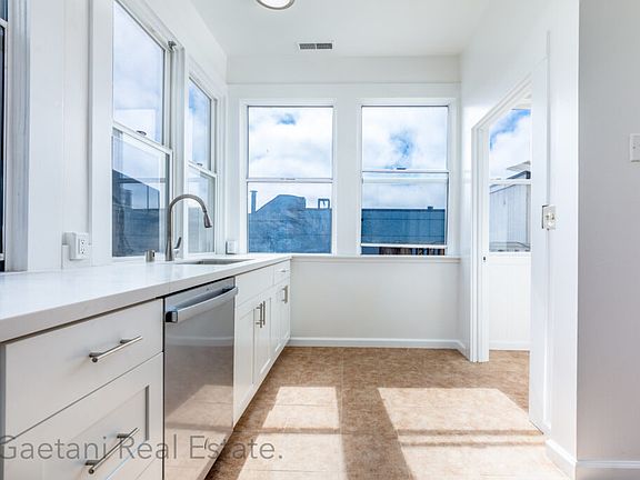 3rd image of 2059 Larkin St