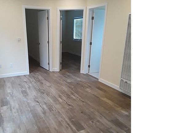 5th image of 12910 S Vermont Ave APT 6