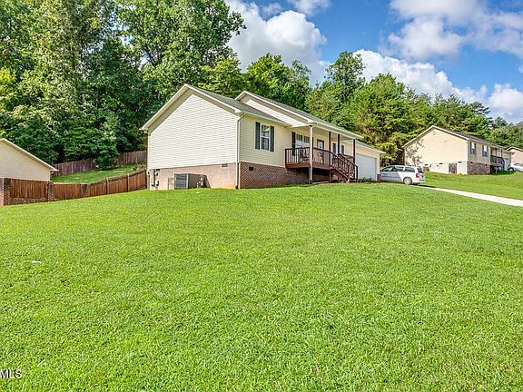 2nd image of 2802 Wendi Ann Dr