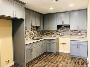 416 S Williams St, Bakersfield, CA