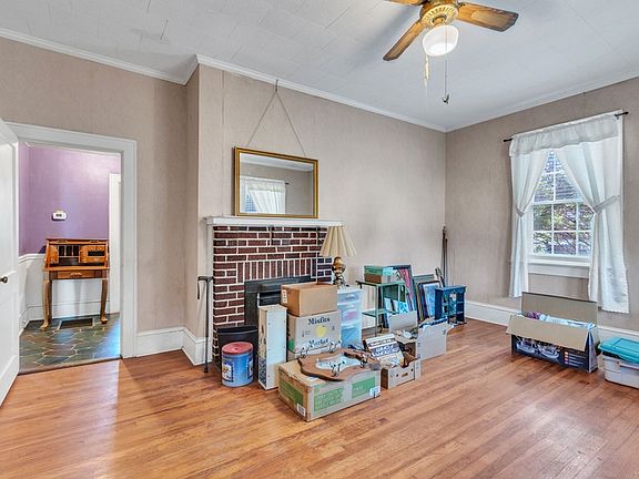 5th image of 107 Biltmore St