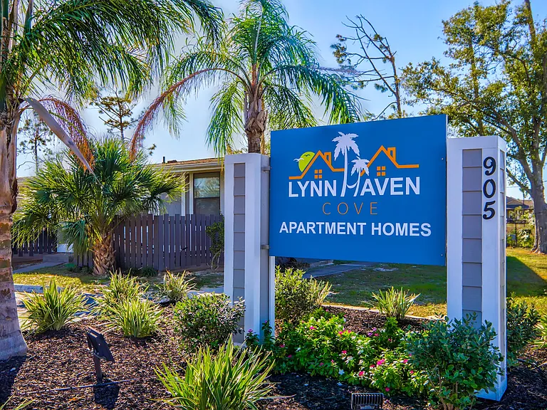 Lynn Haven Cove — Photo 2