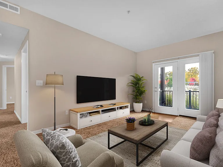 Crosspoint Apartments — Photo 4