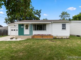 141 Amelia St, Sparta, MI 49345