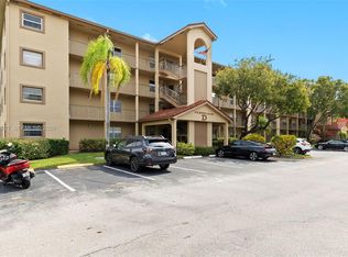 Cambridge At Century Vill, Pembroke Pines, FL 33027