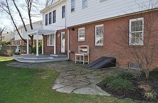 2nd image of 8 Briar Rd