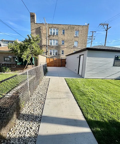 4816 W Henderson St #G — Photo 27