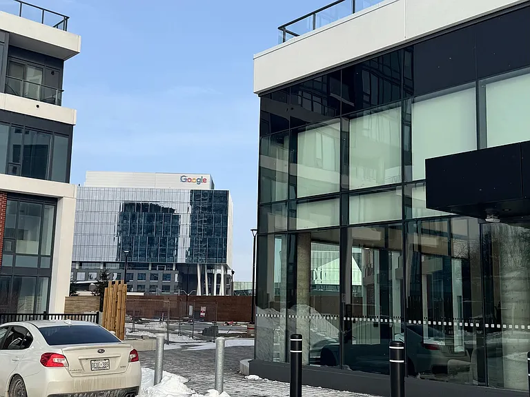 25 Wellington St S #3305 — Photo 2