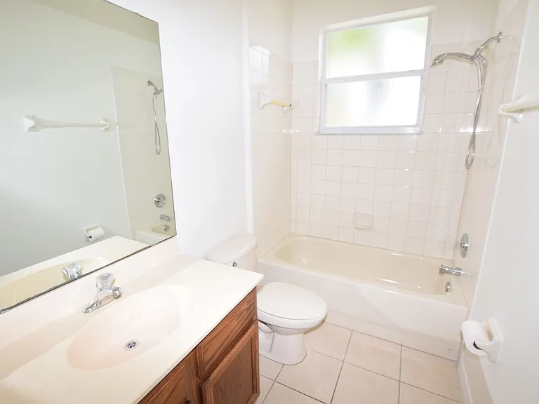 2604 Lutza Way — Photo 28