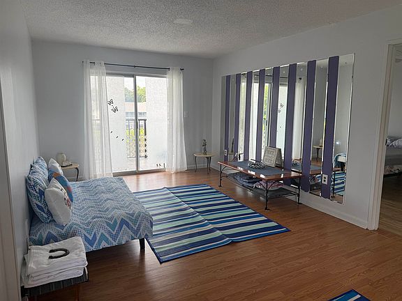 3rd image of 1425 Teague Rd. #407