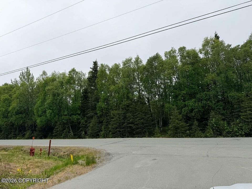 2nd image of 213 Evergreen St