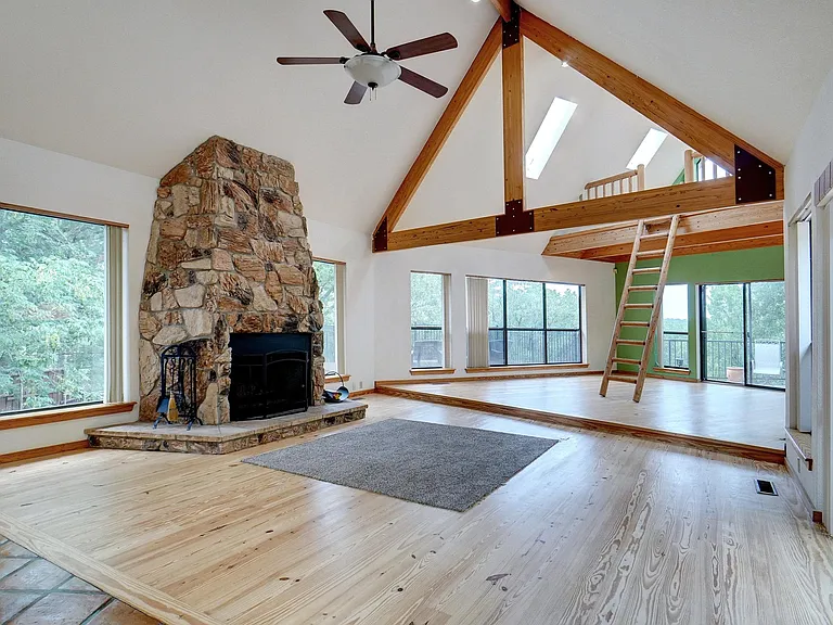 2923 Peninsula Dr — Photo 2