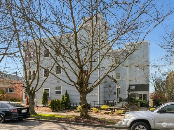 6547 42nd Avenue SW #301, Seattle, WA 98136