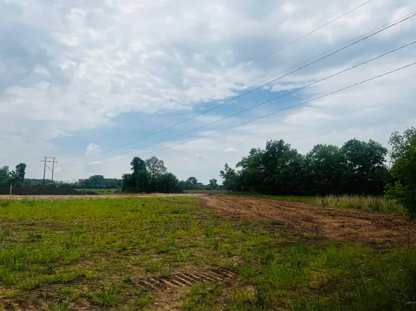 1609 Founders St #1, Neenah, WI 54956