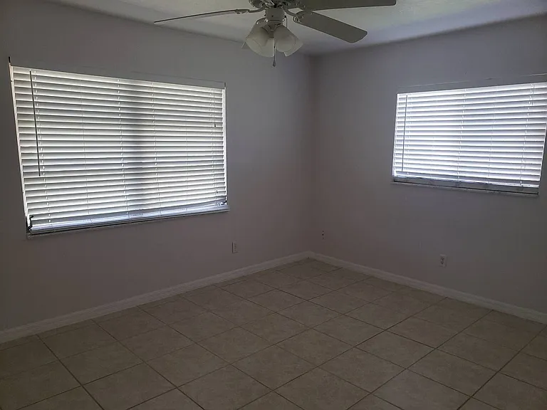 1306 Hibiscus Dr — Photo 8