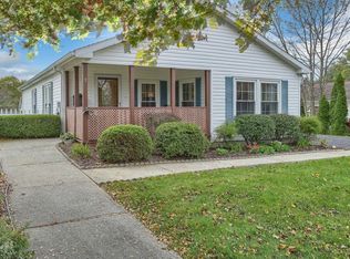 5 Gables Blvd, Poughkeepsie, NY 12603