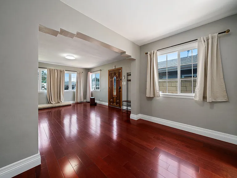 9310 Danby Ave — Photo 6