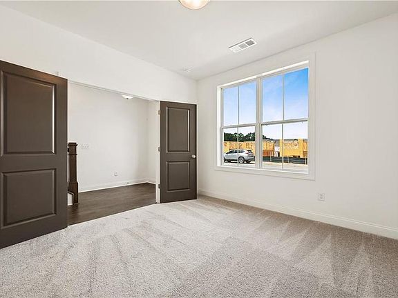 Terrace Bedroom w Full Bath