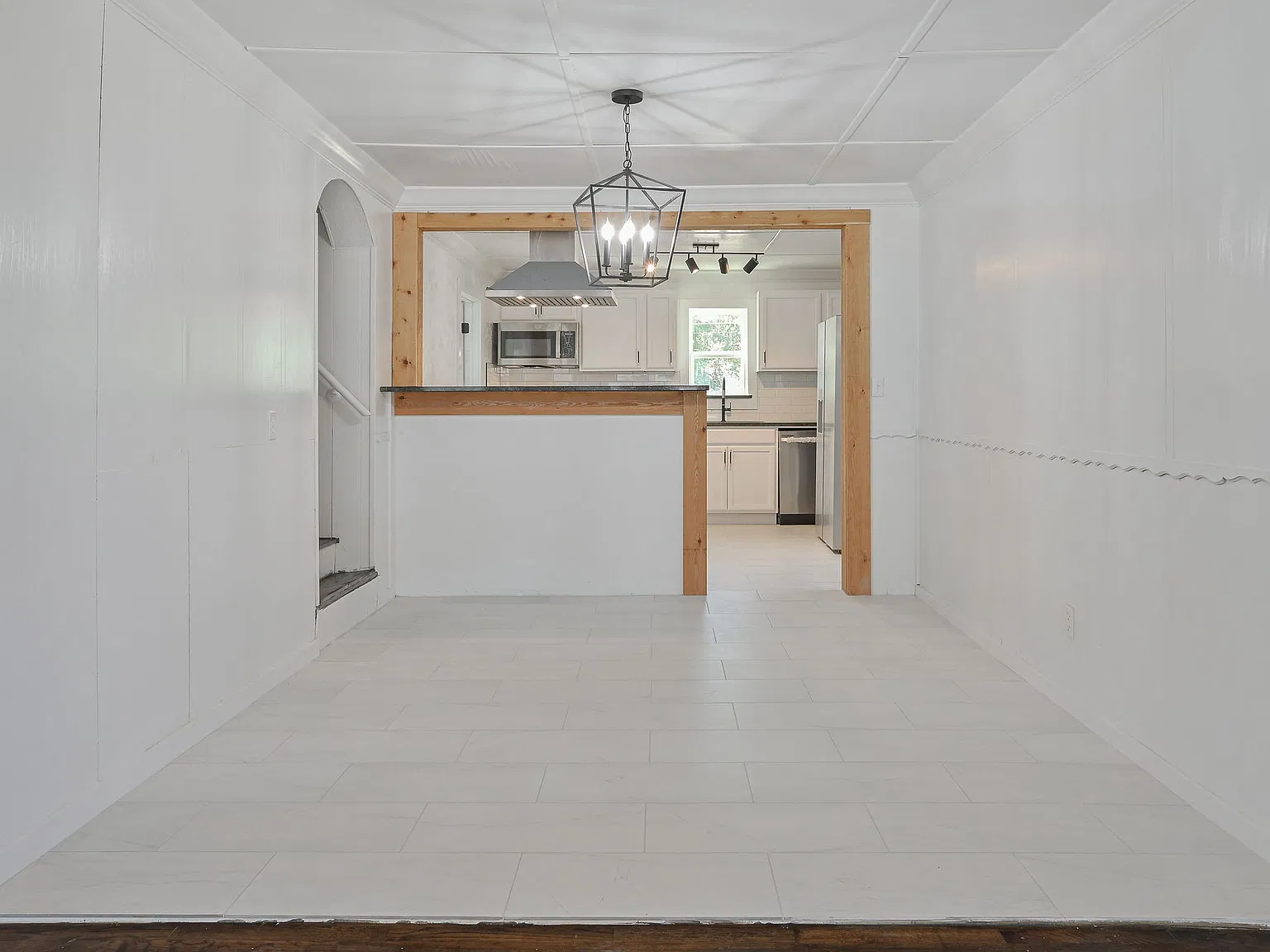 6 bed, 1792 sqft, $1,845 — Photo 4