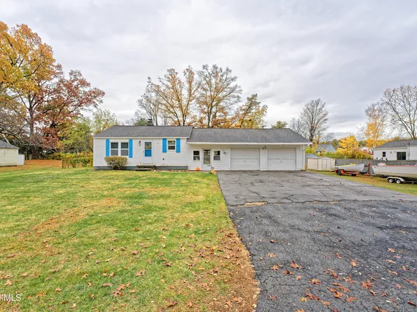 6 North Road, Moreau, NY 12803