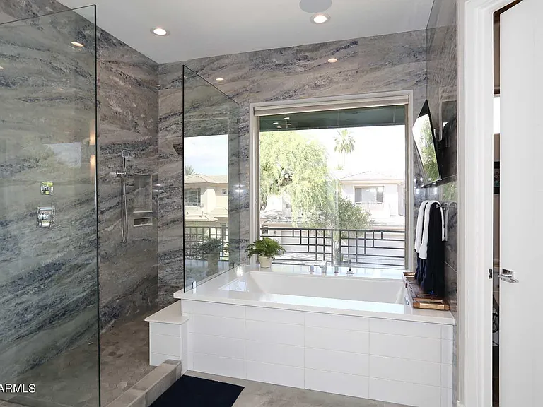 7305 E Del Acero Dr — Photo 35