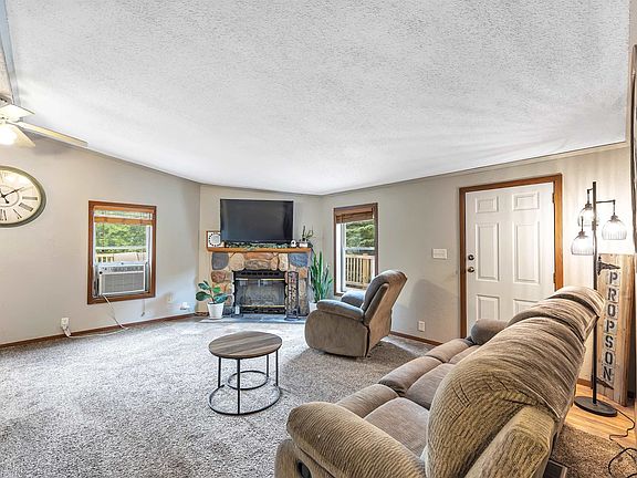 4th image of 13118 Zander Rd