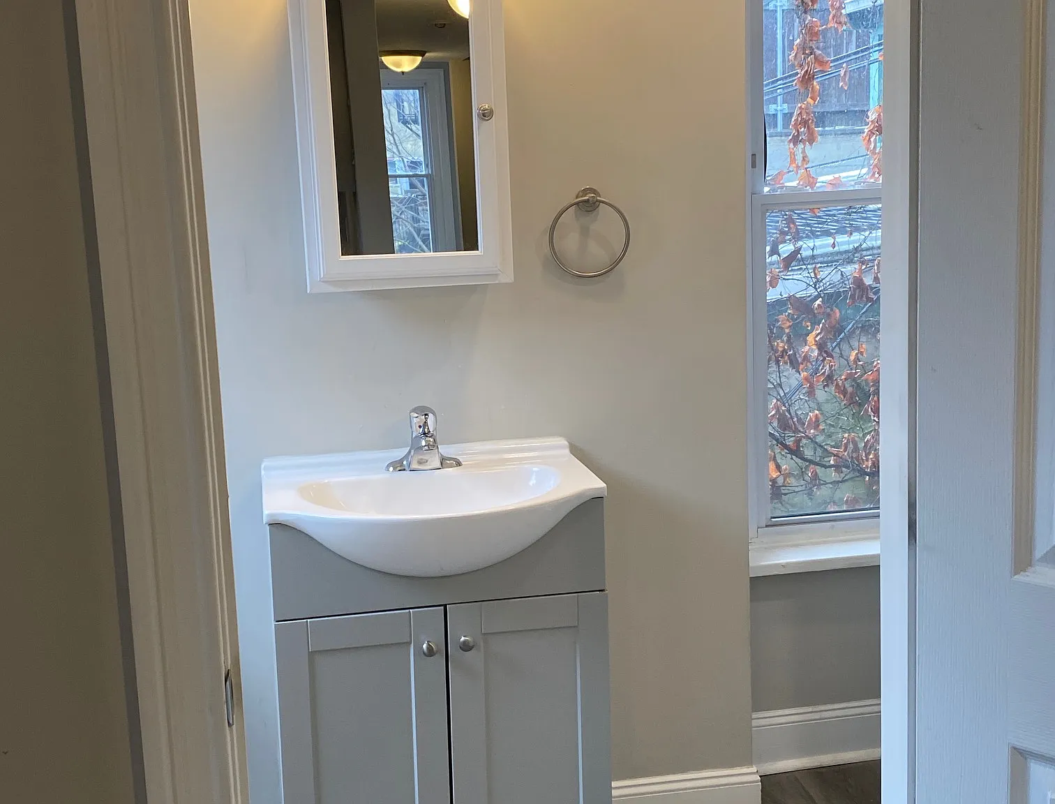 2 bed, 770 sqft, $2,200 — Photo 3