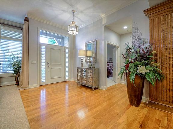 5th image of 10509 W 142nd St