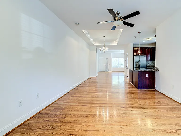 1033 Yale Ave — Photo 7