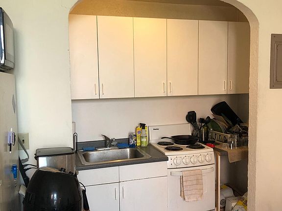 4th image of 126 2nd St #8