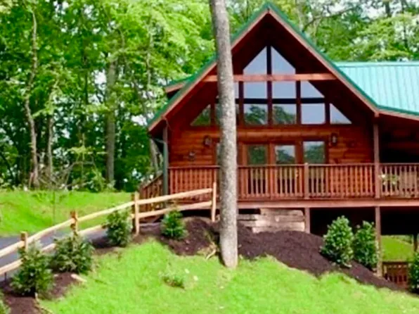 933 High Mountain Way, Gatlinburg, TN 37738