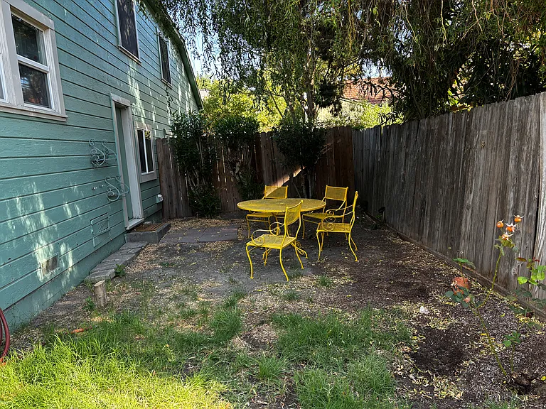 125 Bruning Ave #C — Photo 12