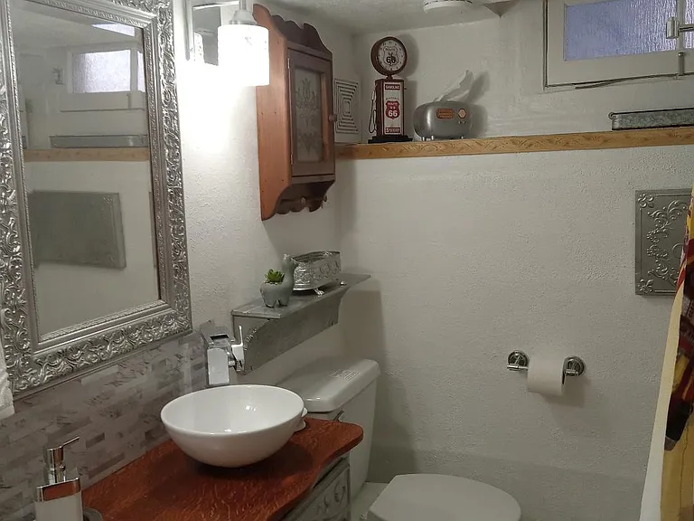 916 Gidding St #C — Photo 14