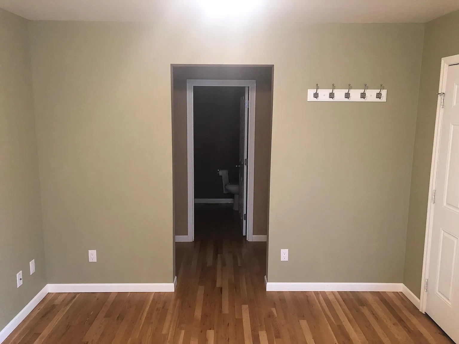 2 bed, 1.5 bath, 1050 sqft, $2,500 — Photo 3