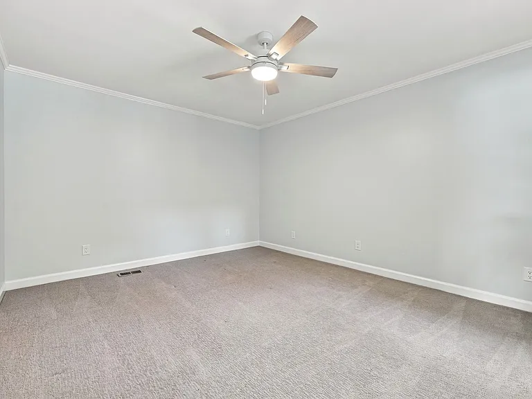 253 Lakeview Dr — Photo 57