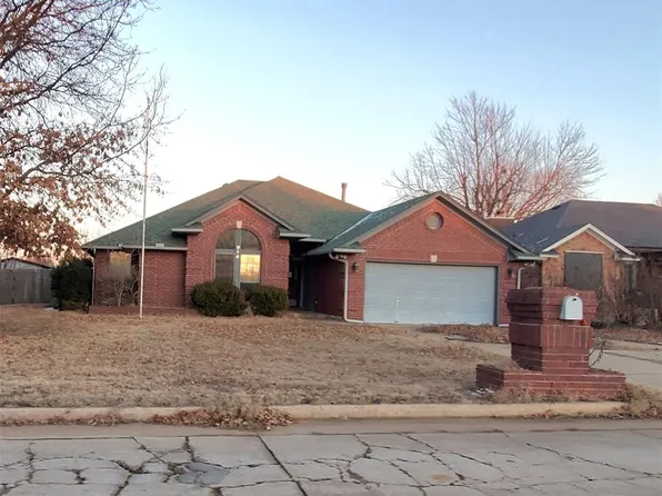 914 Harrison St, Harrah, OK 73045