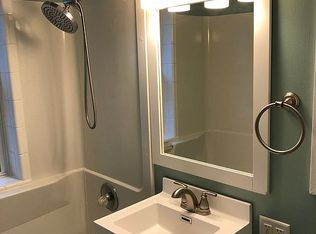 421 6th St SW, Hampton, IA 50441