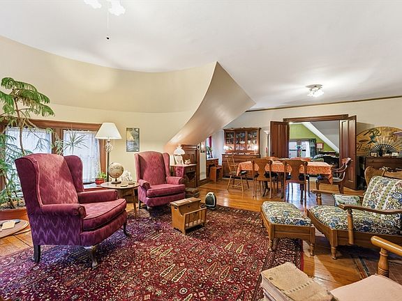 35th image of 1176 Worthington St