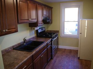 18 Hope St #2, Acushnet, MA 02743