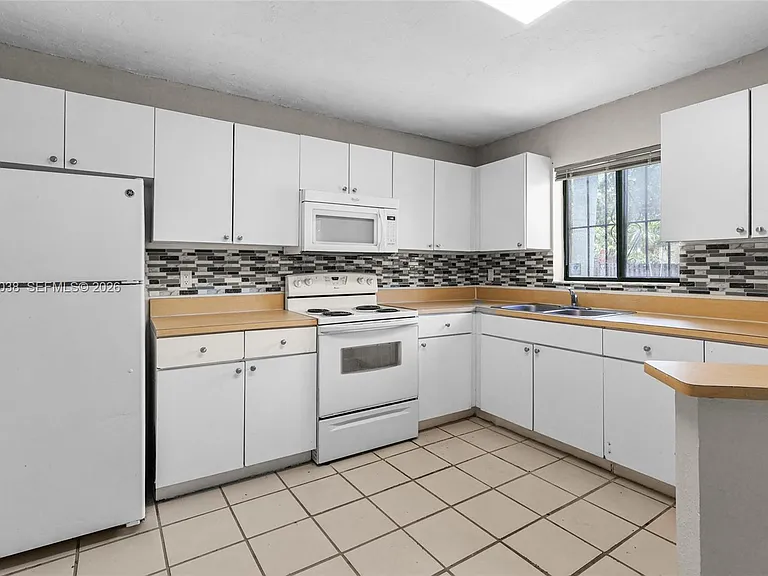 28214 SW 143rd Ct #0 — Photo 7