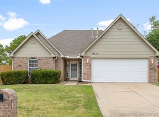 19515 E 38th St S, Broken Arrow, OK 74014