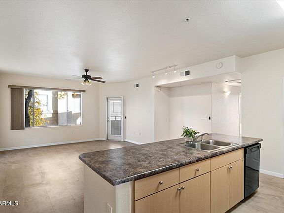 3rd image of 18416 N CAVE CREEK Road #2069