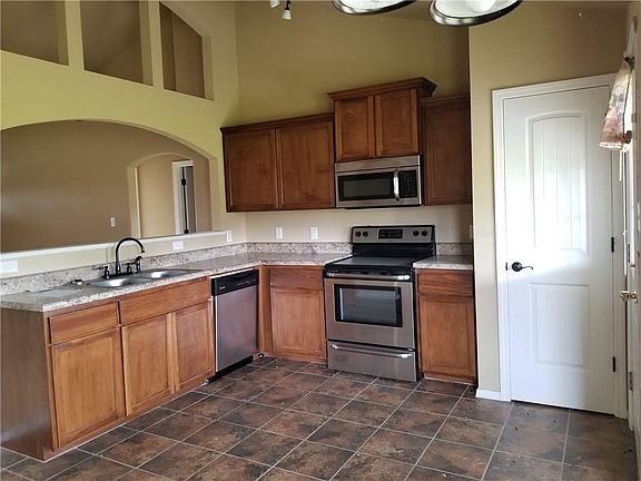 4th image of 2505 Kevin St