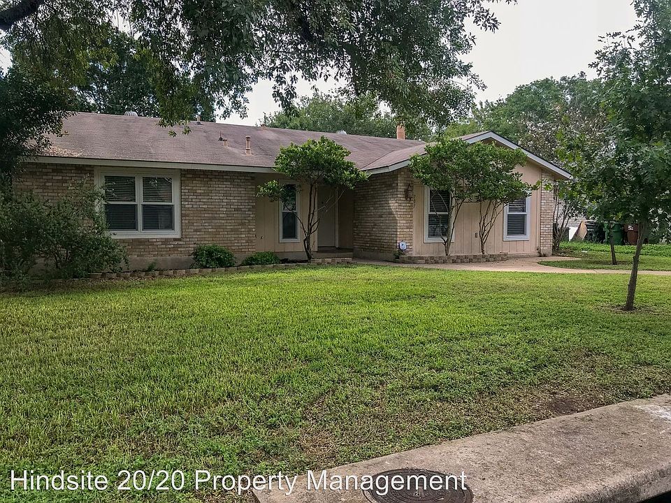 1st image of 701 Lasso Dr