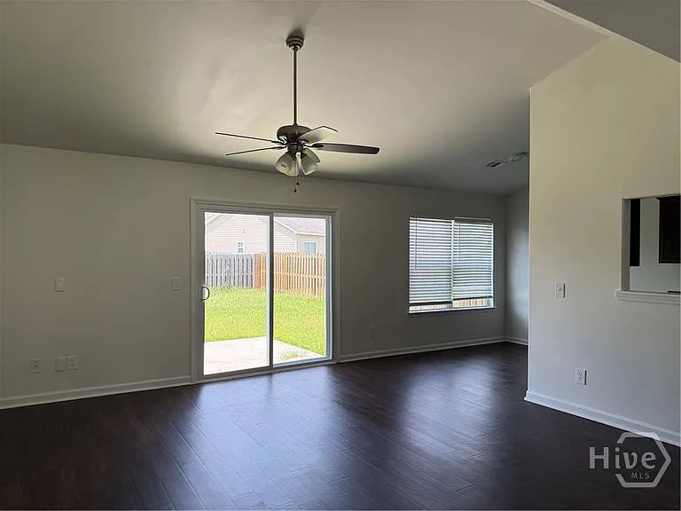 173 Willow Point Cir — Photo 8
