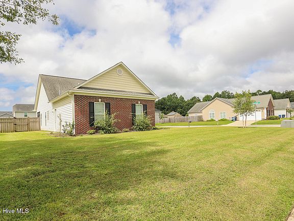 4th image of 301 Winterlochen Drive