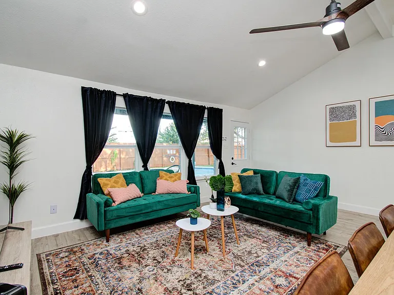 17155 Barcelona Dr — Photo 7