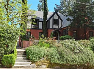 1034 SW Douglas Pl, Portland, OR 97205