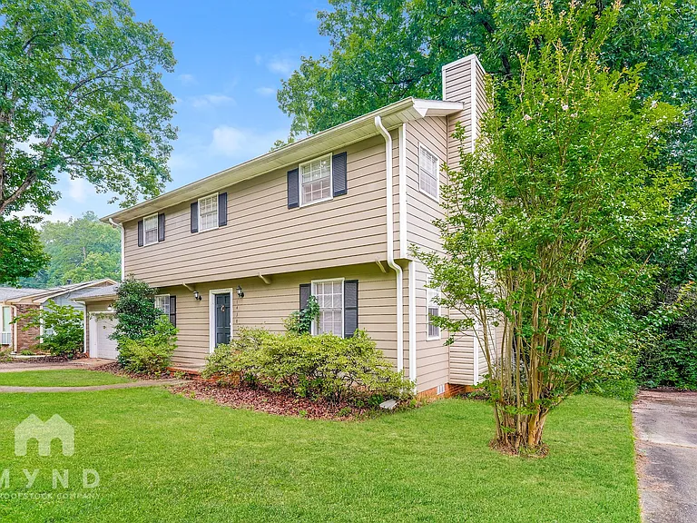 1438 Cabin Hill Rd — Photo 23